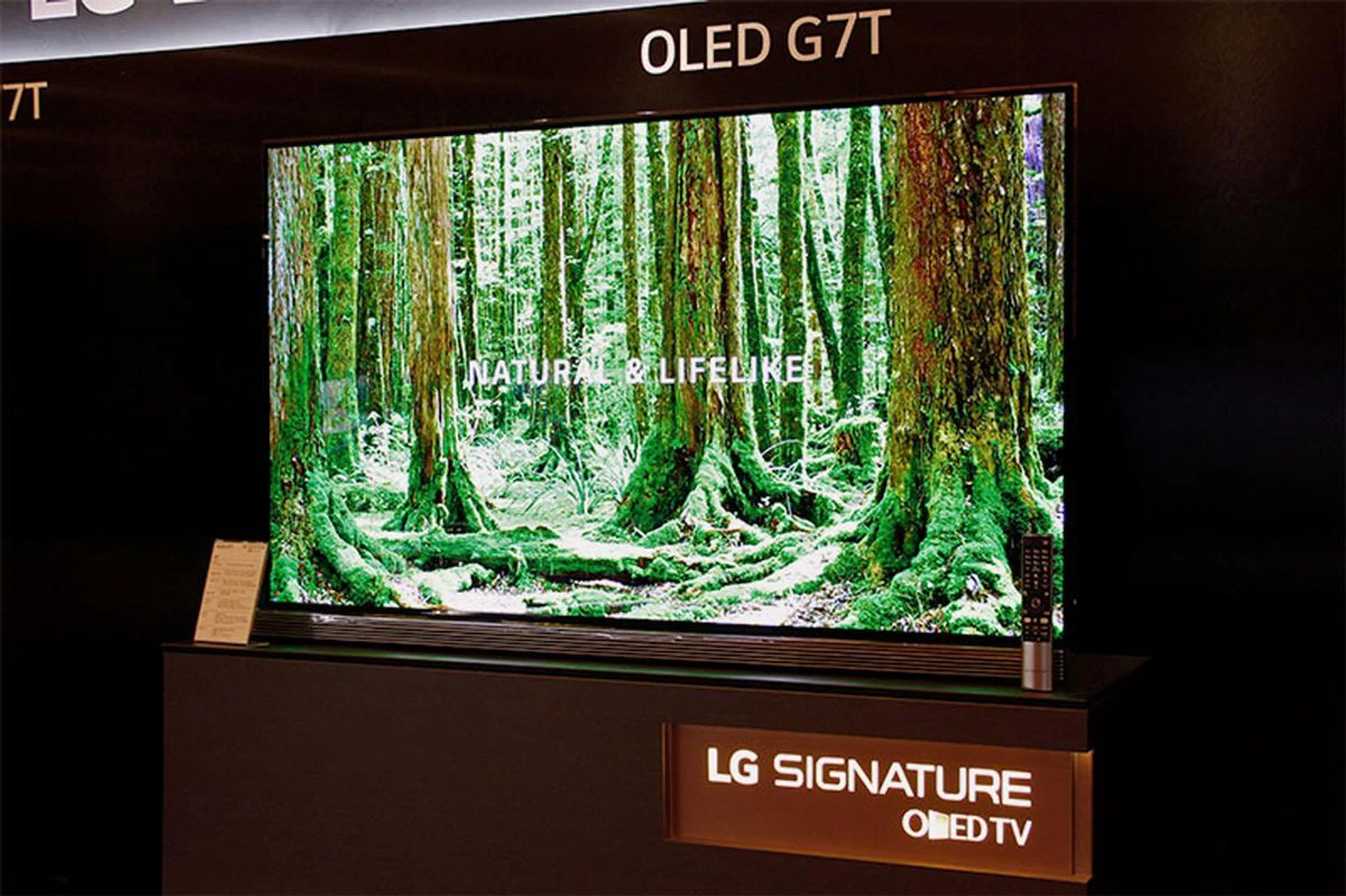 The Signature G7T looks just like the G6T from last year, which is to say it still looks stunning.