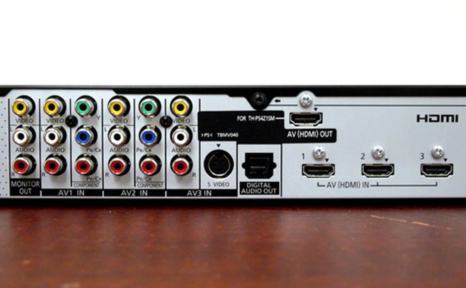 One of the benefits of having an external tuner and media box is the extensive number of AV connectors. Other than the rear ports you see here, the tuner box also comes with a SD card slot (VIERA Image Viewer) and HDMI port at the front panel.