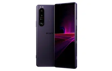 Sony Xperia 1 III in Purple.