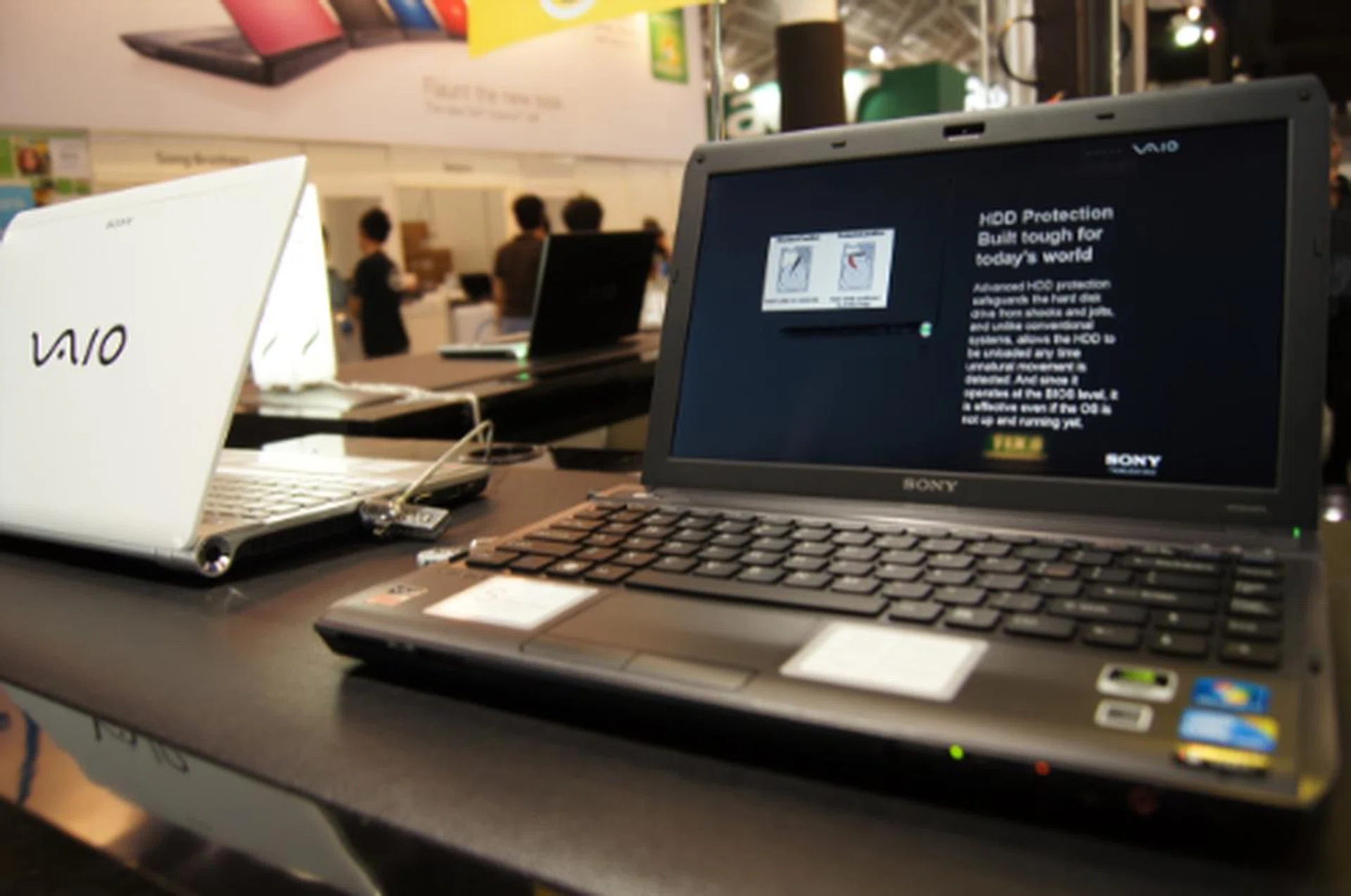 The VAIO S Series (VPCS135FG) is equipped with a 13.3-inch display, an i3-370M 2.4GHz processor and a 320GB HDD. Priced at $1499 with freebies that include a free upgrade to 6GB RAM.