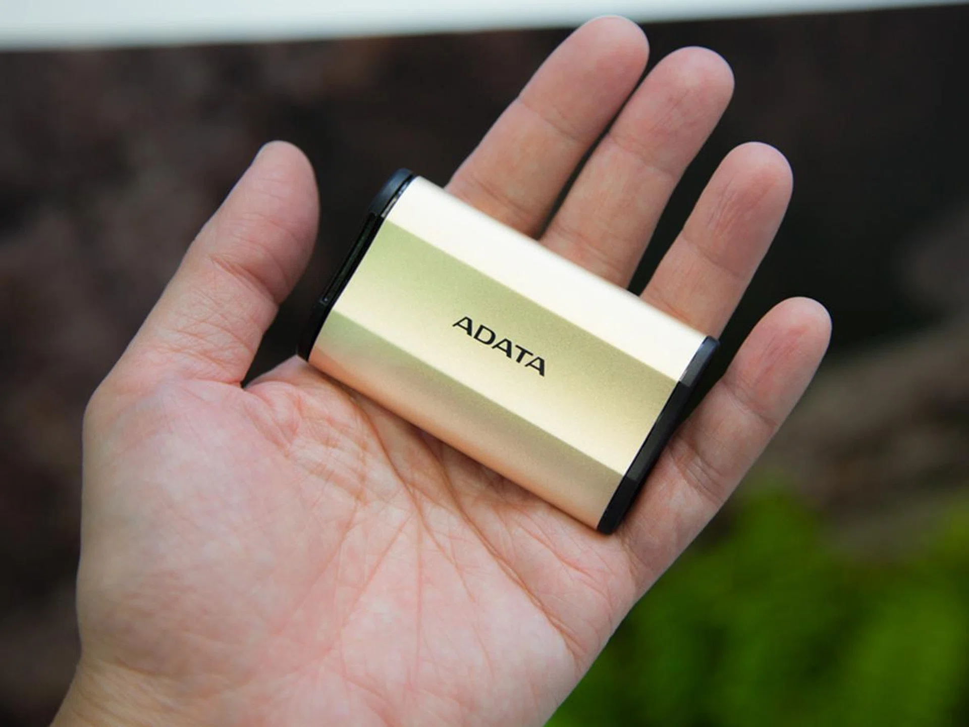 The ADATA SD730 is a USB 3.1 Gen2 Type-C external SSD that boasts read and write speeds of up to 500MB/s. Using industrial-grade MLC NAND Flash and encased inside a military-grade shockproof case, the SD730 is waterproof IPX8 and dustproof IP6X rated. It measures 72.7 x 44 x 12.2mm and weighs only 33g.