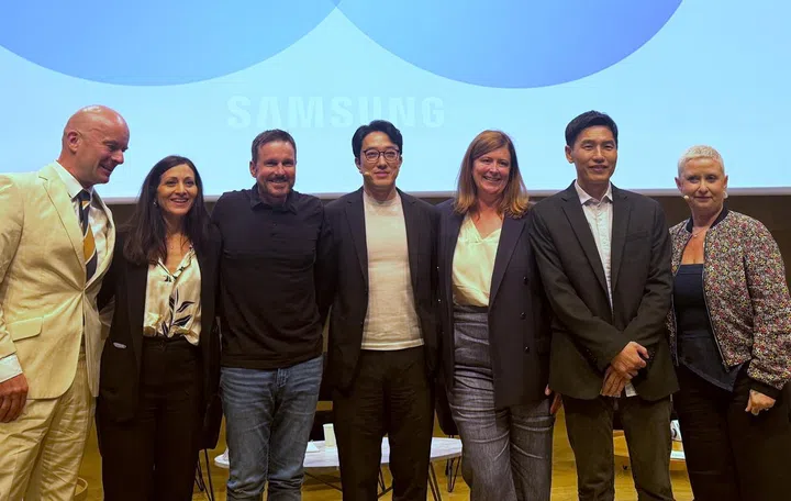 (From L to R) Dr. Chris Brauer, Lucia Russo, Don McGuire, Won-joon Choi, Jenny Blackburn, Daehyun Kim, and the panel moderator Carolina Milanesi. Photo: HWZ.