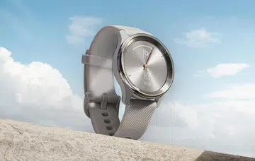 Garmin vivomove Trend hybrid smartwatch.