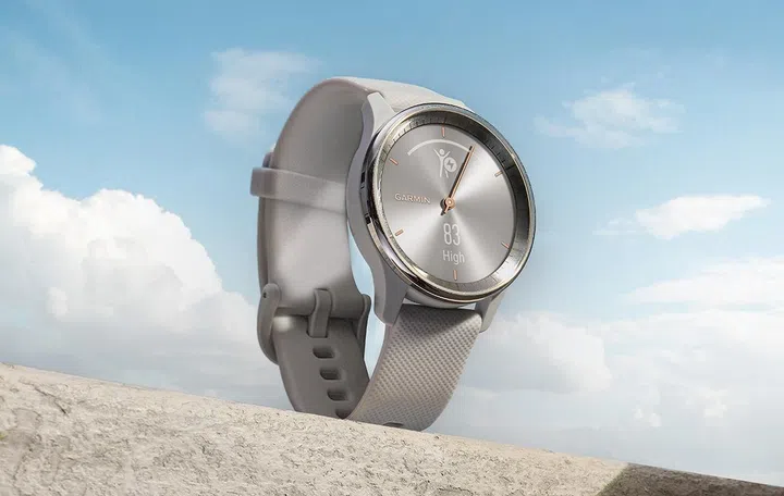 Garmin vivomove Trend hybrid smartwatch.