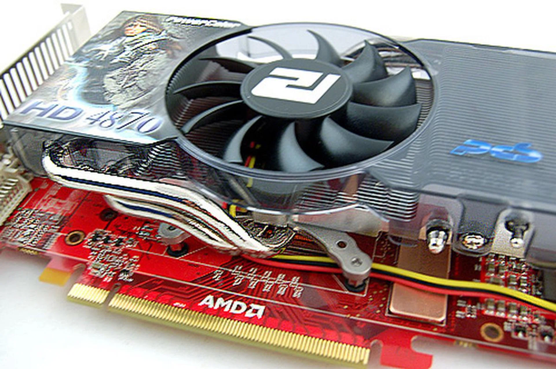 The Professional Cooling System certainly does the job then, and it'll be interesting to see if rival vendors can go one up on what the PCS has achieved here.