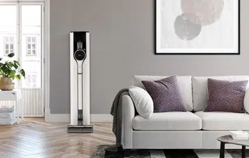 It cleans, mops, and empties its own dust! Image courtesy of LG. 
