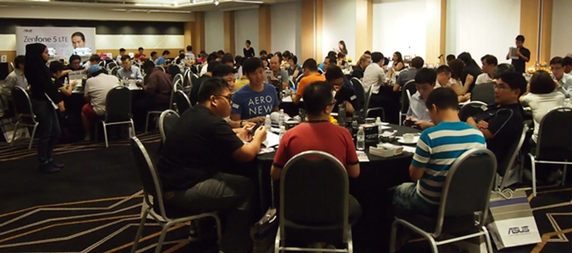 ASUS organized an exclusive hands-on session of the ZenFone 5 LTE for 85 HardwareZone readers.