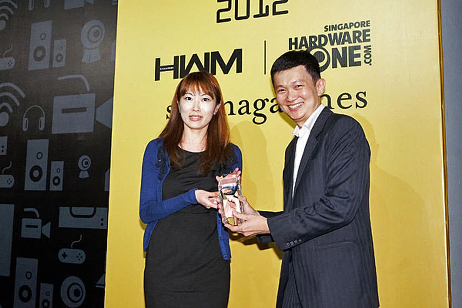 The Editor's Choice award for Best Solid State Drive, and Reader's Choice award for Best PC Memory Brand went to Kingston. Receiving the awards was Ms. Ann Bai, Kingston's Sales Director for DRAM Memory for APAC.