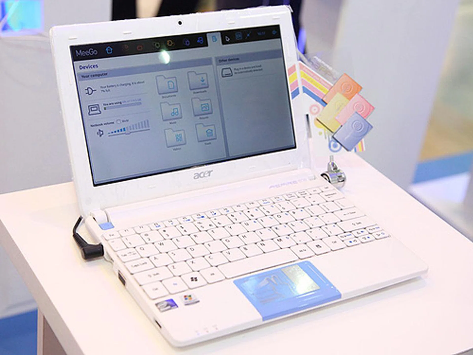 Acer's latest Aspire One Happy 2 is based on the latest Atom N435 processor. This fashion netbook comes with various hues of color.