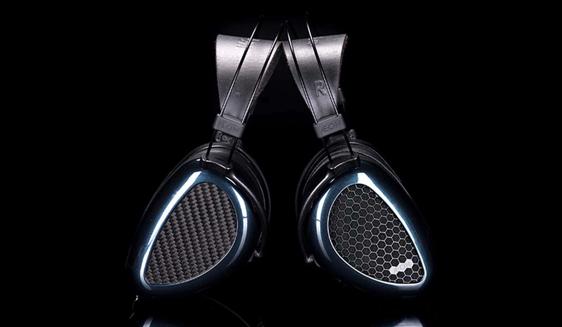 The closed-back Aeon Flow headphones uses carbon fiber in the construction of its ear cups. (Image source: MrSpeakers)