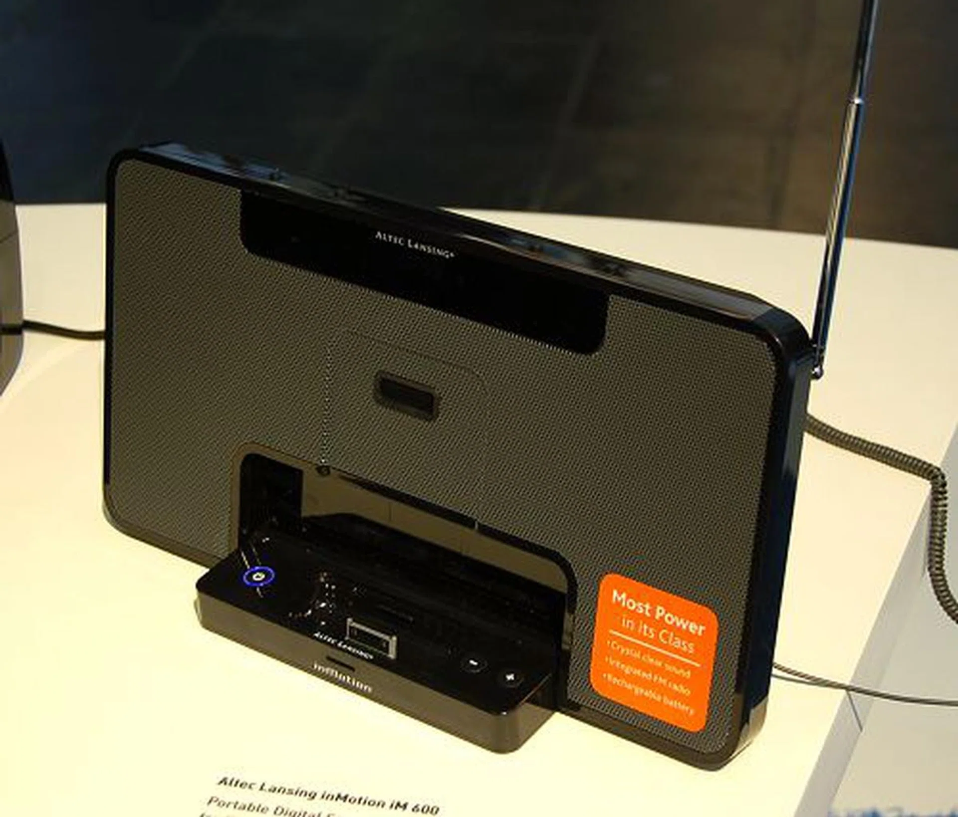  After the inMotion iM500 thin and portable speaker solution for iPod Nano, Altec Lansing refreshes the inMotion model for iPods with this new iM600. Similarly slim and portable, it is sturdier than the iM500 and contains dual 2-inch neodymium drivers with SFX (stereo field expander). The iM600 also integrates an FM receiver and antenna, and it even doubles up as your room clock when plugged into the mains. The iM600 looks to be an ideal room and on-the-go companion and should be available within the next two months. Includes rechargeable Li-ion batteries and a remote.  