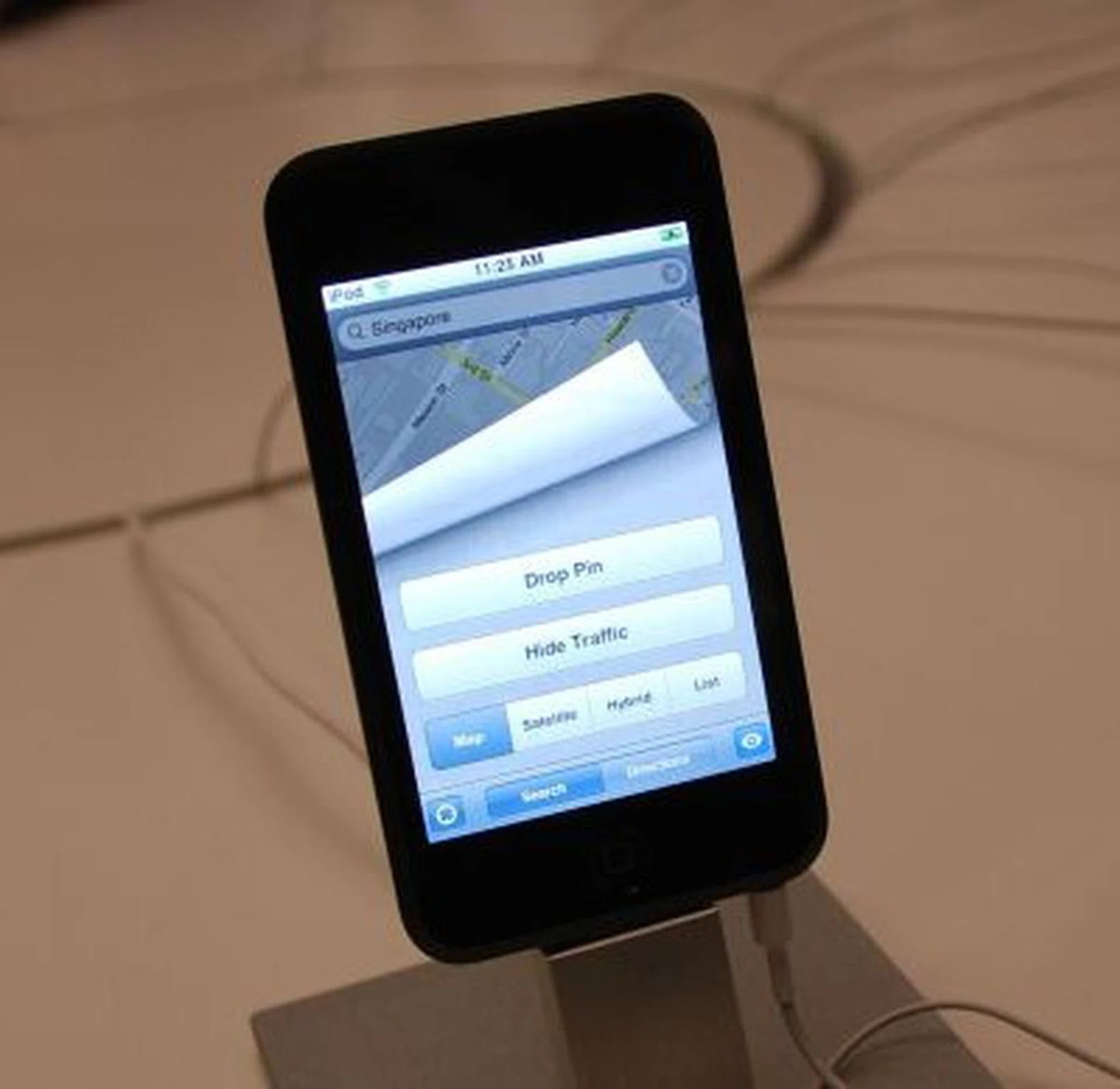 You can drop pins onto a map or hide traffic information if your map views get too cluttered.