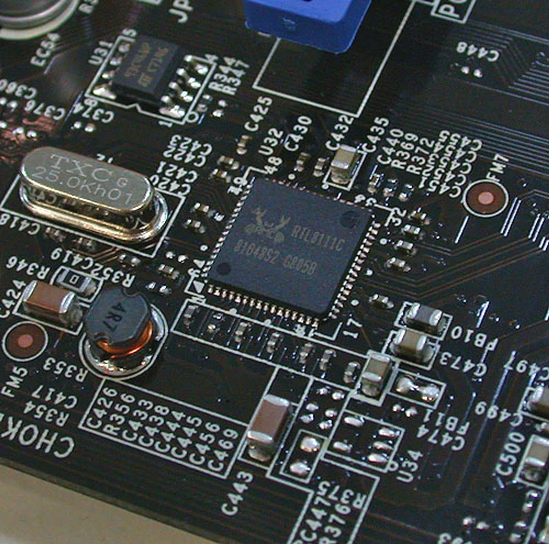 The same Realtek RTL8111C Ethernet chip is found on both Diamond and Platinum boards.