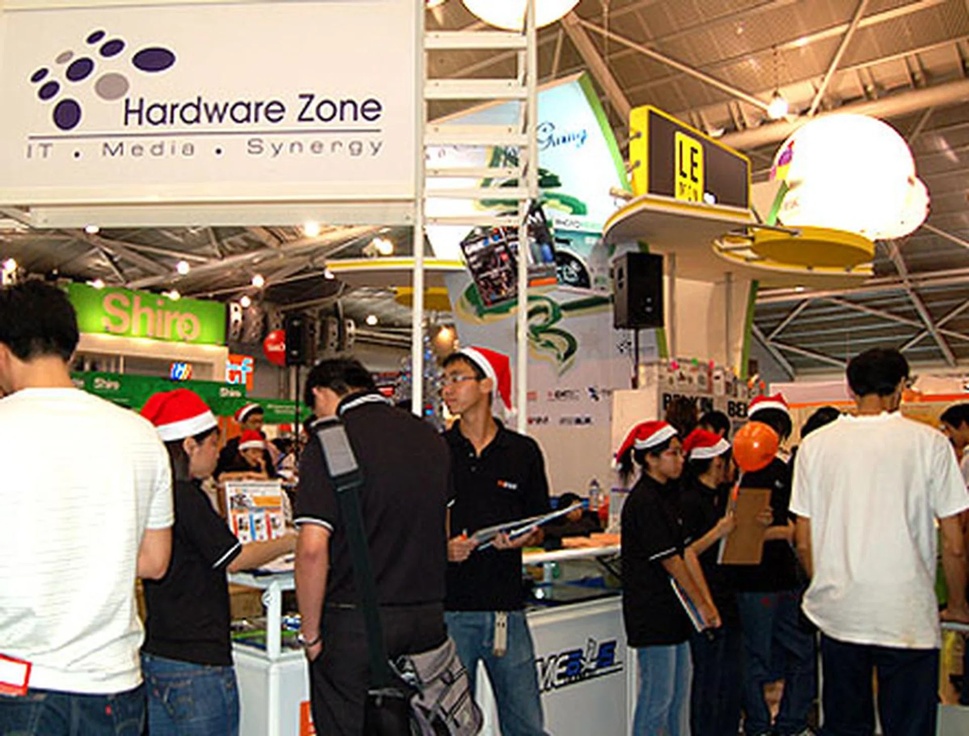 Our very own www.hardwarezone.com booth at SITEX 06 is our biggest - ever!