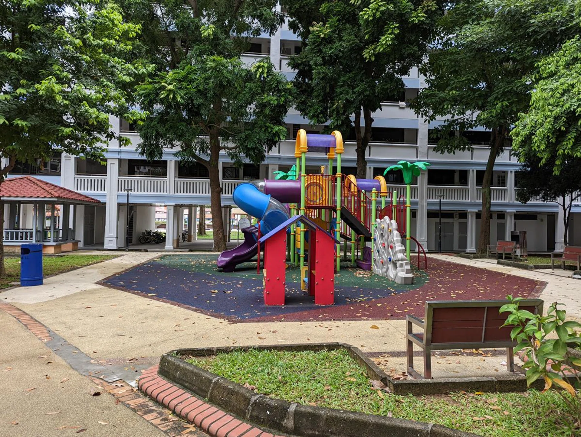 Before Magic Eraser (original image) on the Pixel 6 Pro.