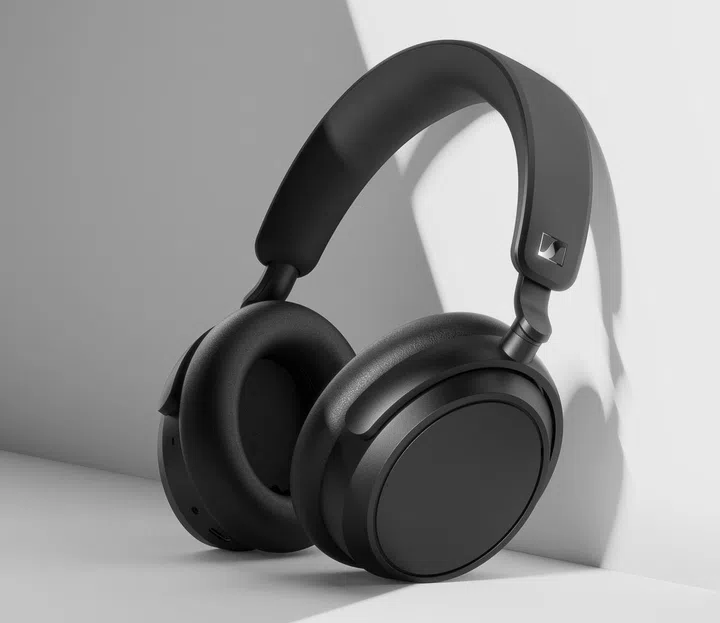 Sennheiser Accentum Plus headphones. Source: Sennheiser.
