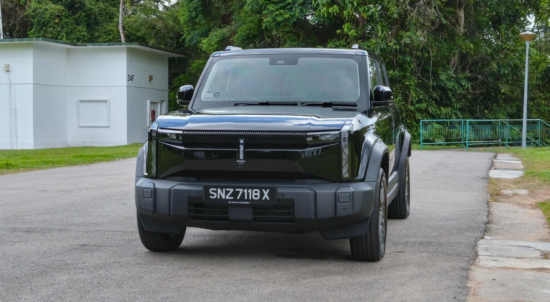 Jaecoo J6 front profile