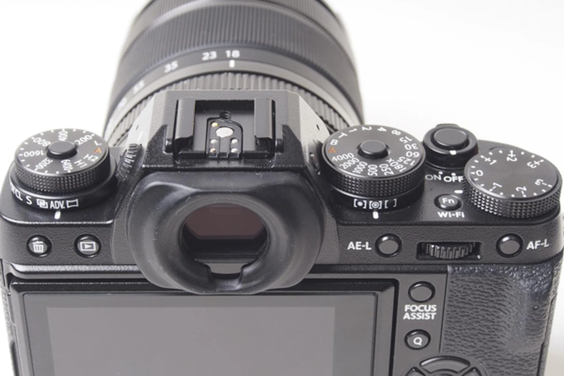 While we like the retro-looking top plate with its many dials, we feel that it may put off many users at the same time.