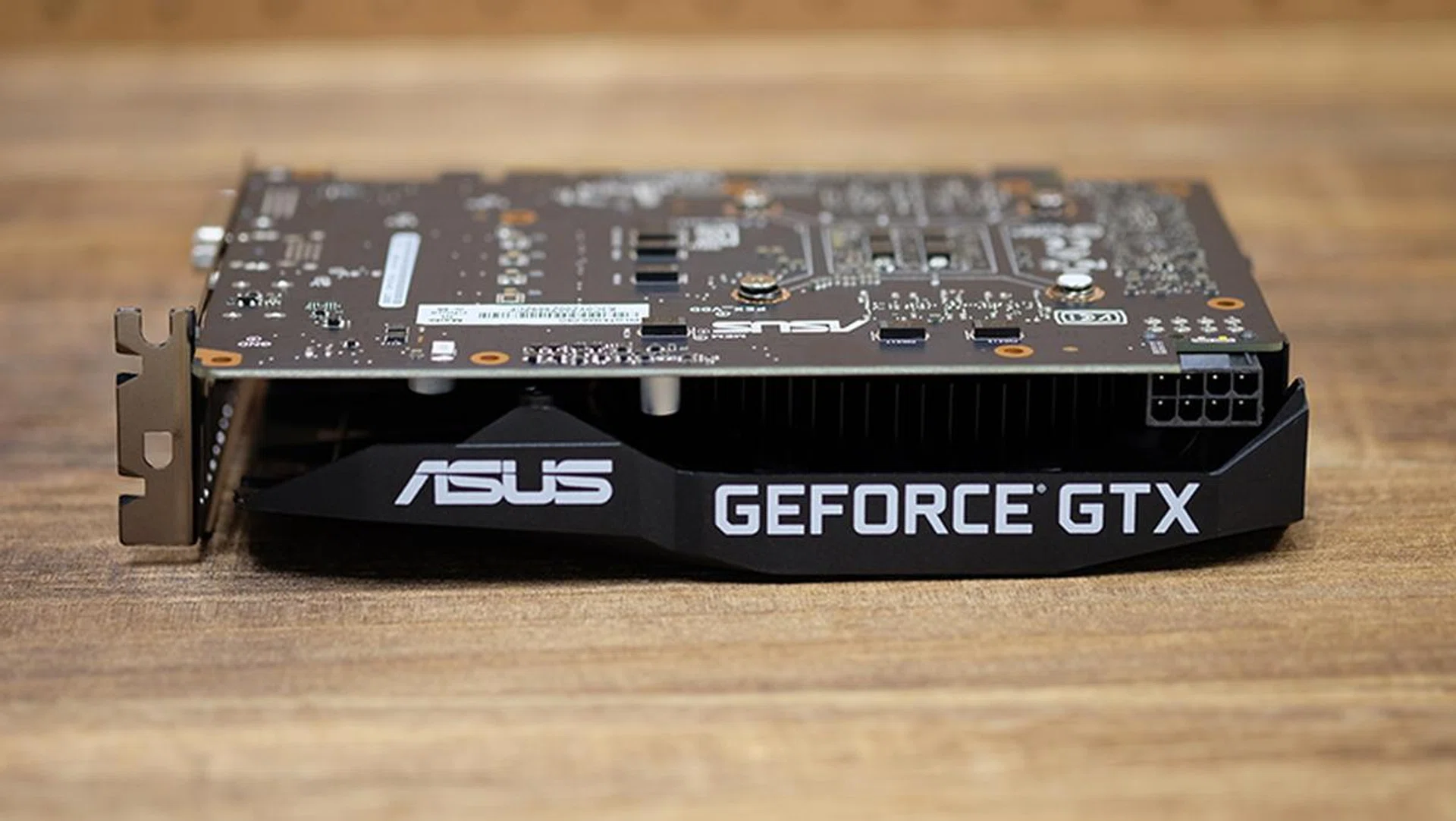 The card is powered by just a single 8-pin connector.