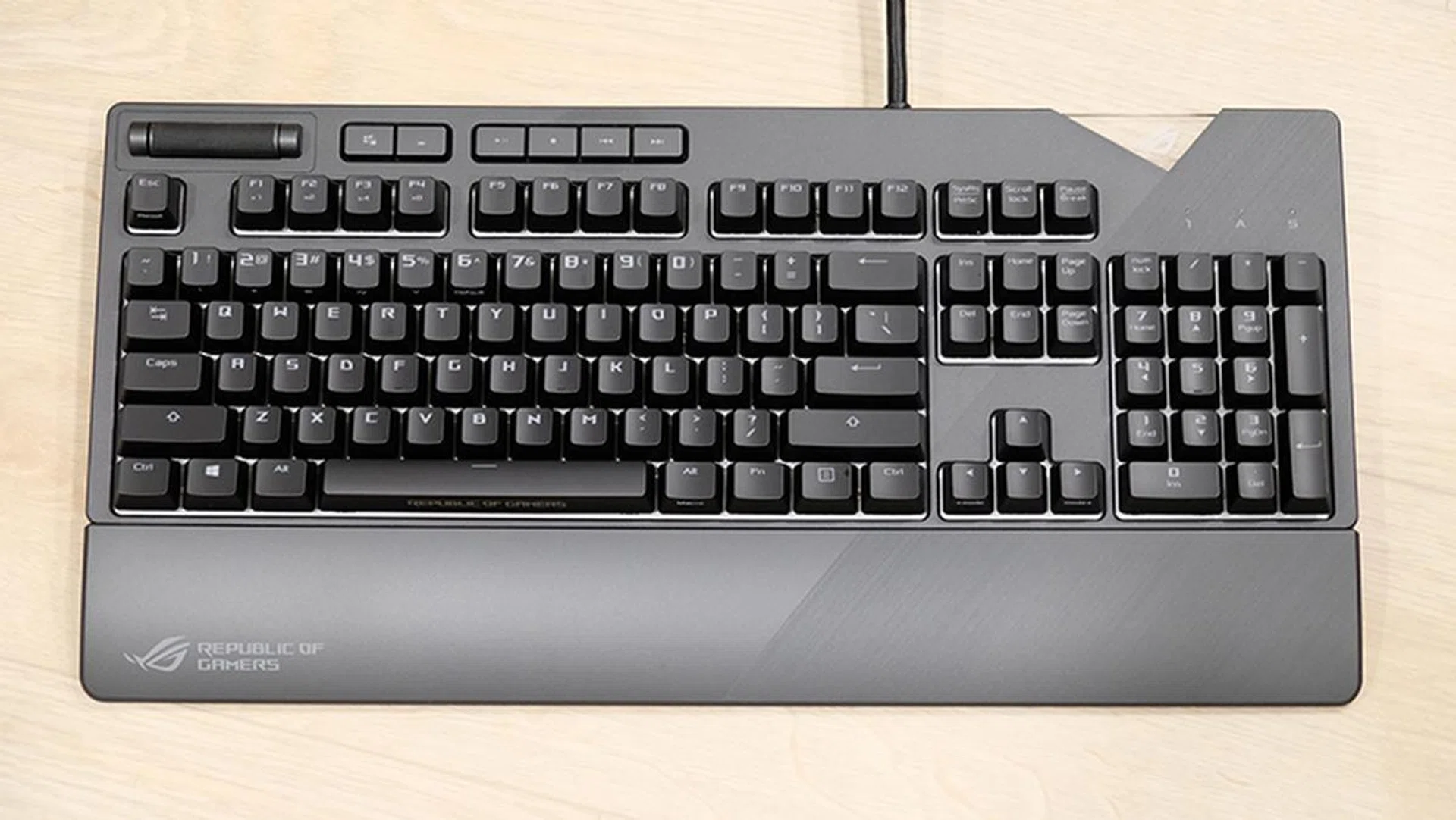 ASUS ROG Strix Flare