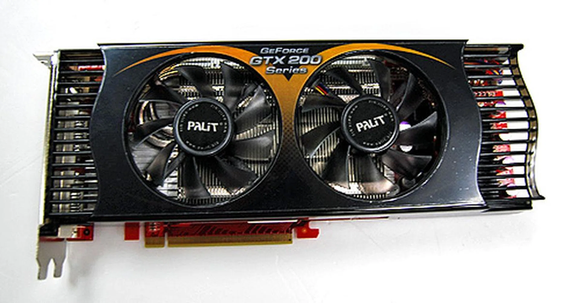 The Palit GTX 260+ employs what seems to be a twin-slot version of the very same cooler than was used in the triple-slot Revolution 700.
