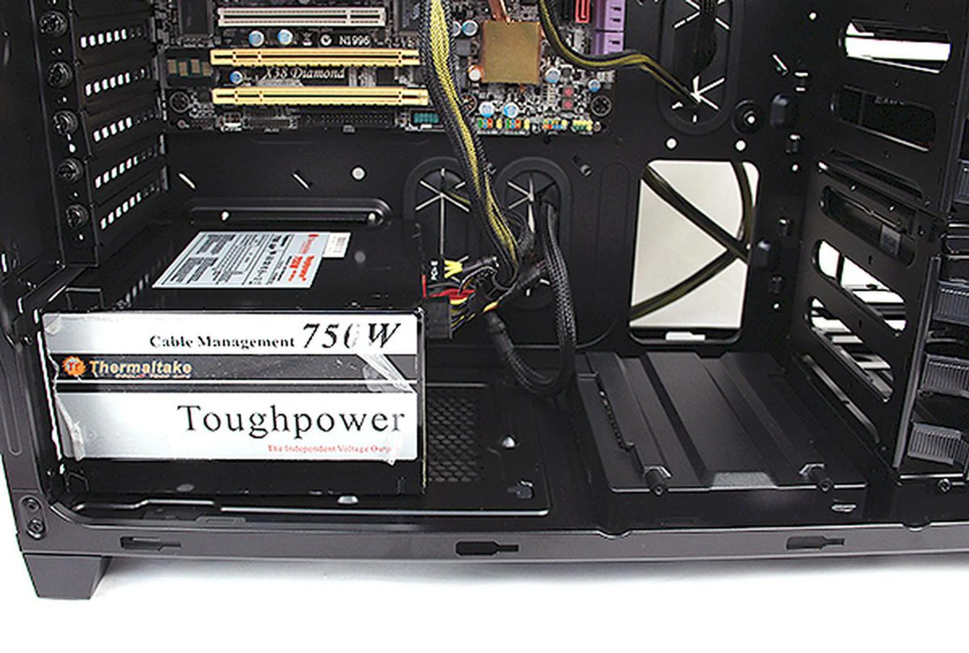 To accommodate larger PSUs, users who need to reconfigure the position of the HDD cage as well as remove the mount. The mount needs to be undone from the bottom by removing four screws.