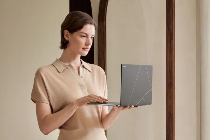 Powered by the Intel Core Ultra 7 Processor 258V, this laptop delivers responsive performance for multitasking on the go. PHOTO: ASUS