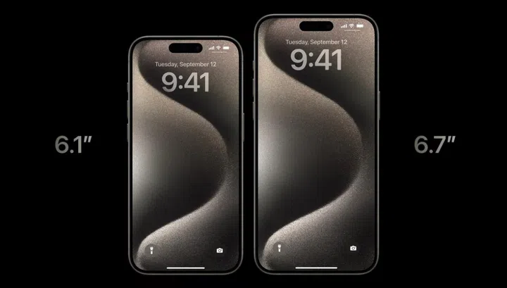 Apple iPhone 15 Pro (left) and Apple iPhone 15 Pro Max (right).