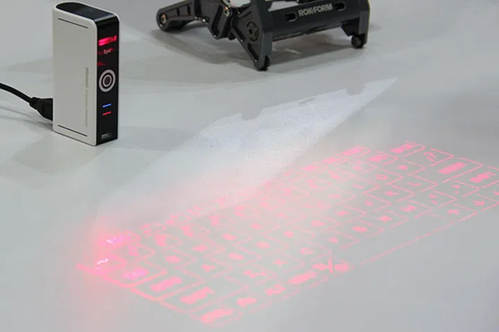 The Epic laser keyboard works on most opaque, flat surfaces. We did a quick hands-on, and found tracking to be surprisingly smooth.