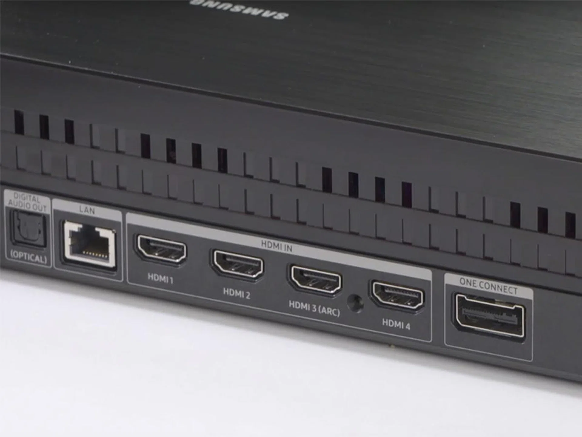 Samsung's 2019 Q900R 8K QLED TVs support HDMI 2.1 through HDMI port #4 on the One Connect box. (Image source: Samsung Care.)