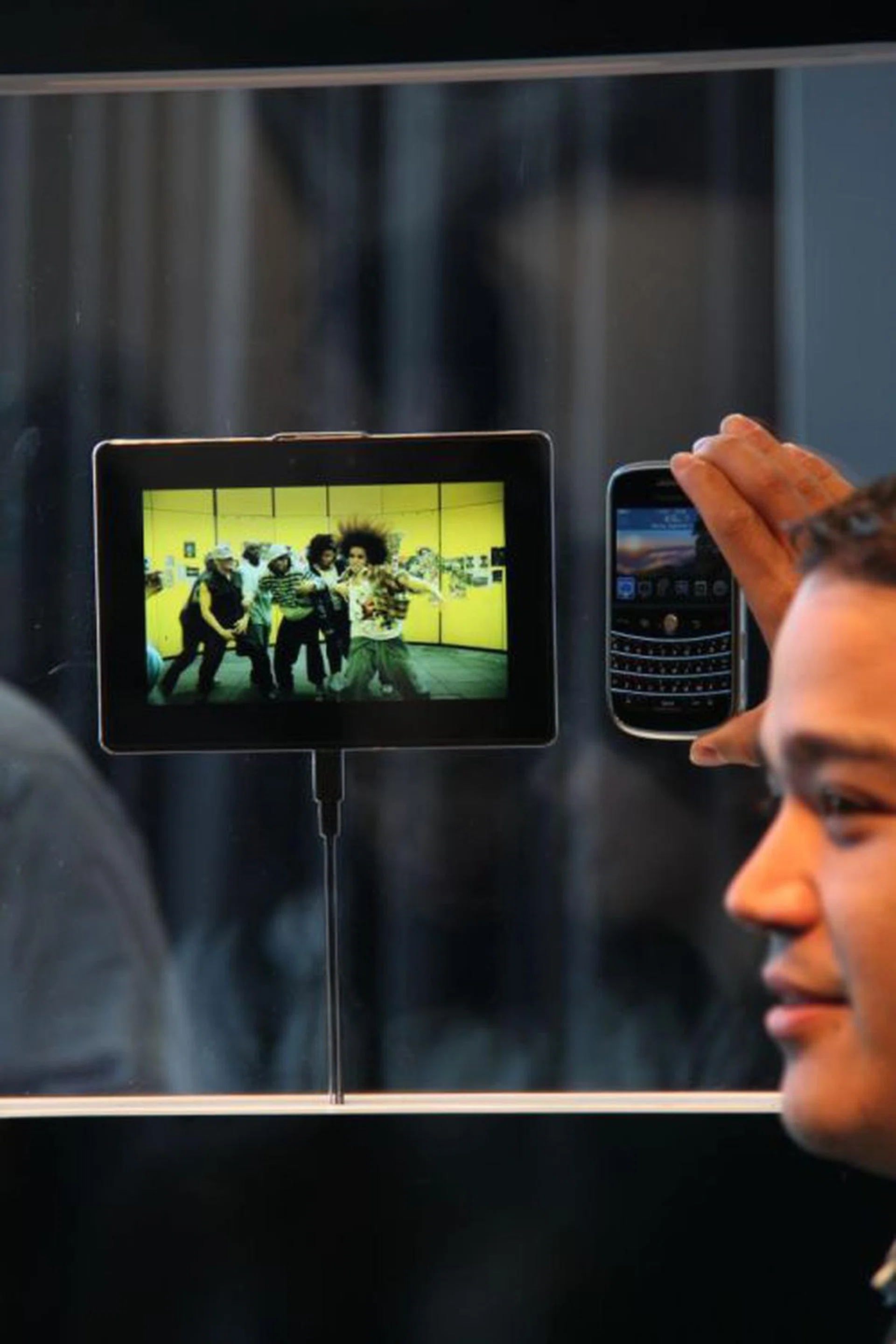 The physical preview of the PlayBook after the keynote had three models shown encased in double-layered reflective glass. However, it was clearly an interesting looking device with a handy size that would work well with existing BlackBerry smartphones.