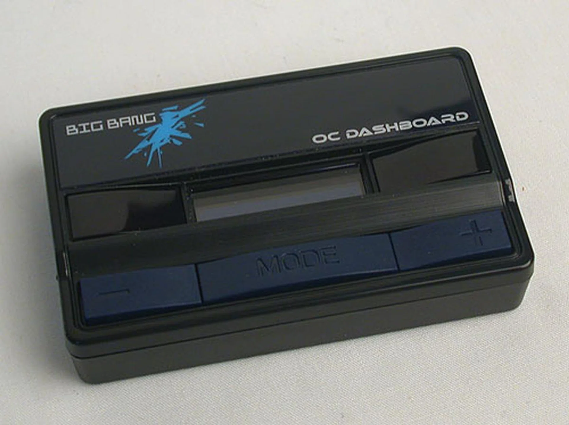 We have seen this OC Dashboard before, a monitoring and tweaking panel for the power user. A good thing is that it uses the rear USB port to connect.