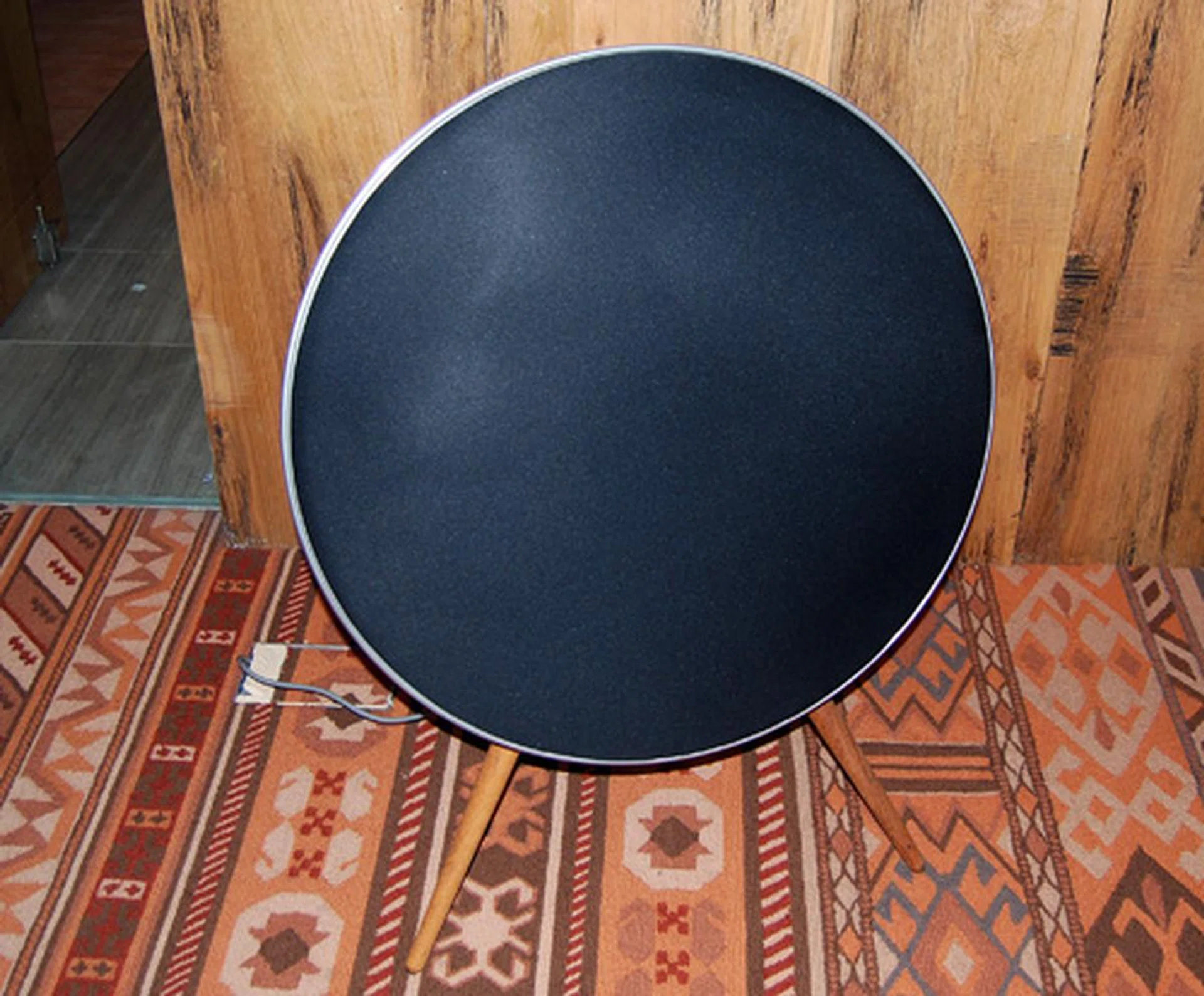 In this shot, the A9 looks more like a hand-held drum.