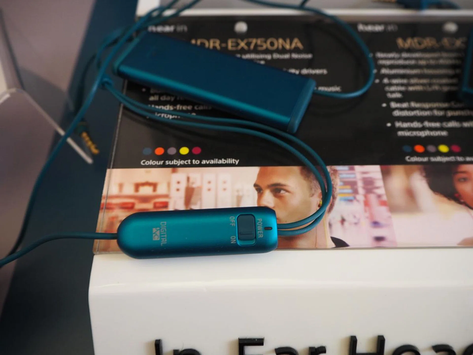 MDR-EX750NA h.ear in NC's Automatic AI Noise Canceling.