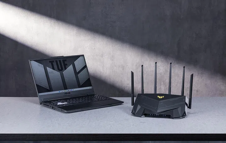 TUF AX5400 router. PHOTO: ASUS
