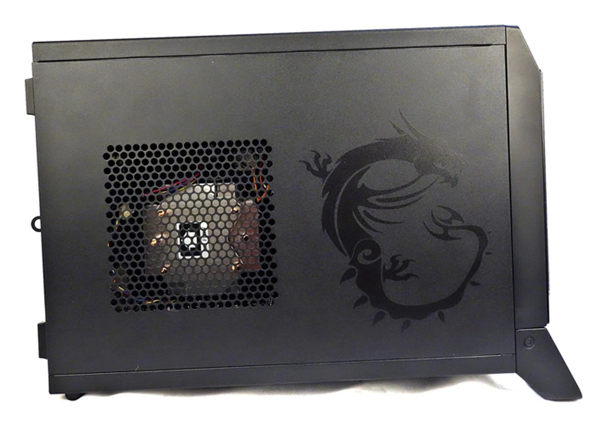 This is probably the best side of the MSI Nightblade.