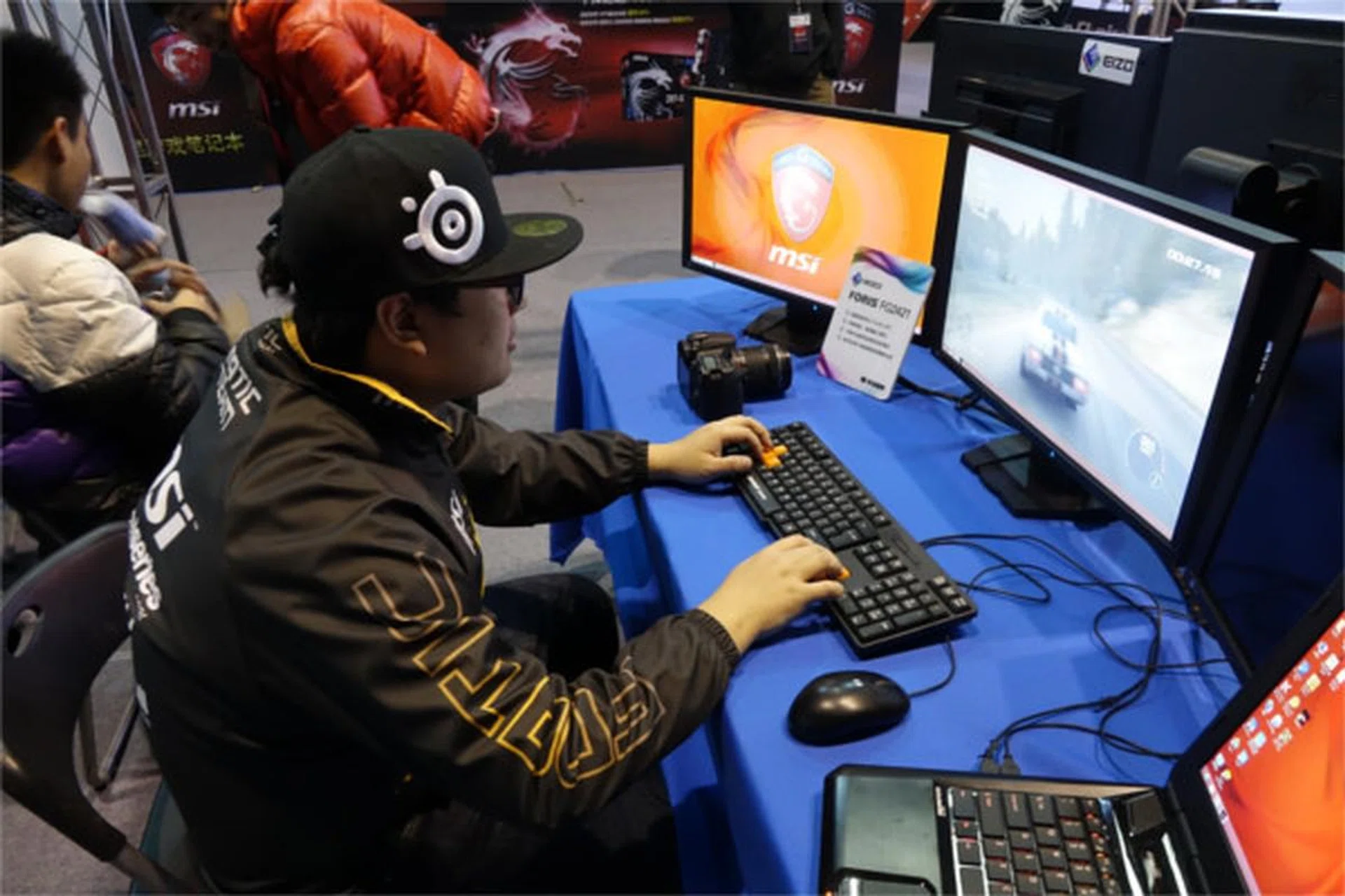 Another 23.5-inch gaming monitor from Eizo, the Foris FG2421, was also on display.