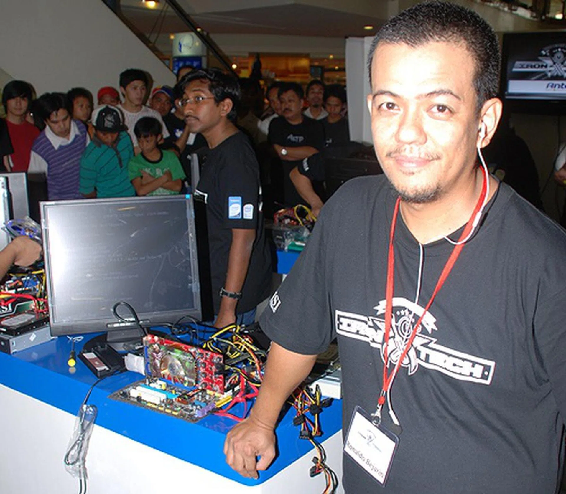  And here are our top three for round one! Top rigger Ronaldo Bejarin did an awesome job, building his system in under 6 minutes!  