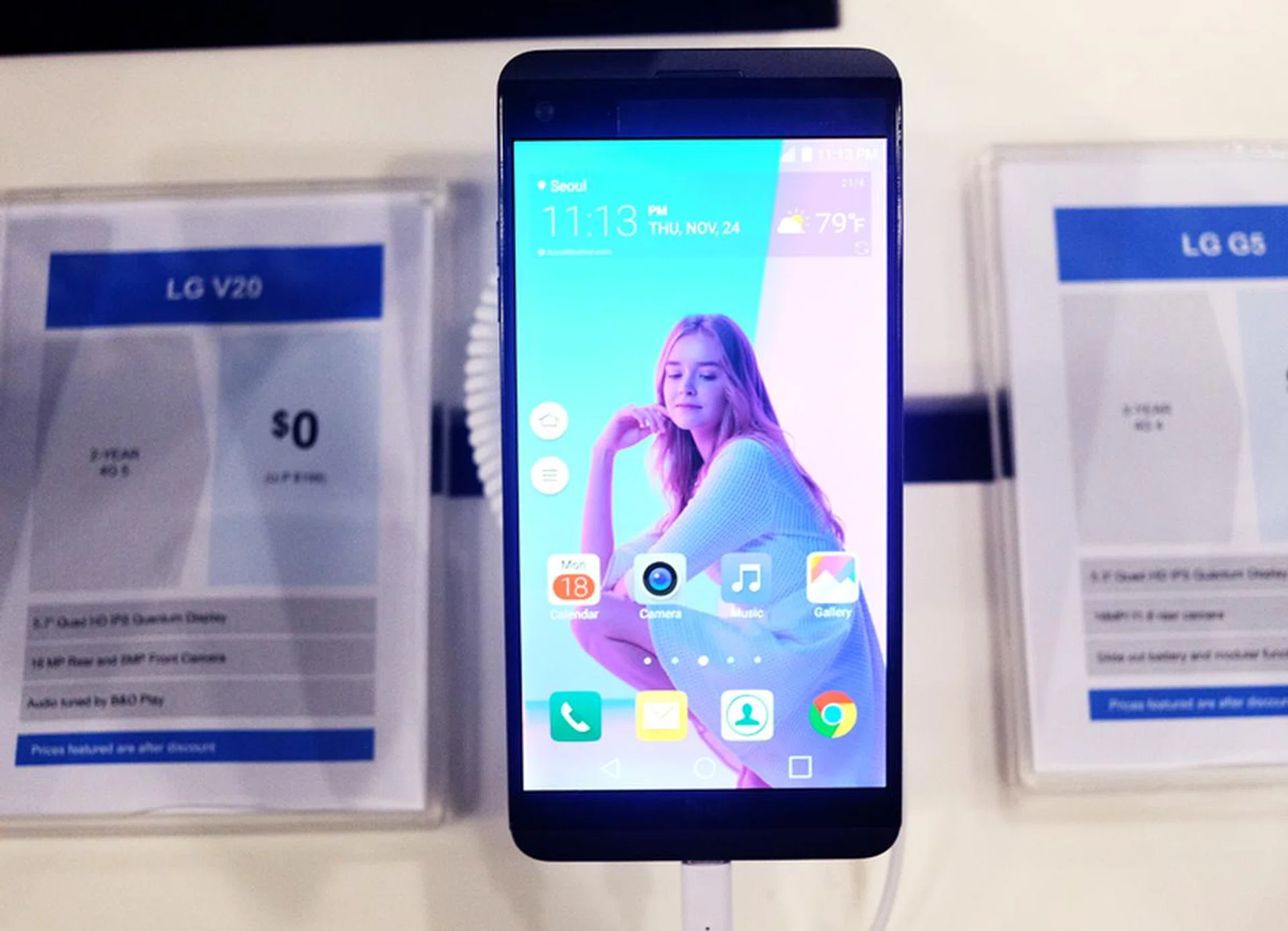 The 5.7-inch LG V20 boasts a dazzling array of high-end unique features including the world's first 32-bit quad Hi-Fi DAC, speakers tuned by B&O, professional-level video and audio manual recording controls, and no less than three cameras and two displays. Get one for free at Starhub when you sign up for a 4G 5 plan ($82.90/month) and get a free battery pack worth $128, LG Premium pack and Bang & Olufsen earpiece.