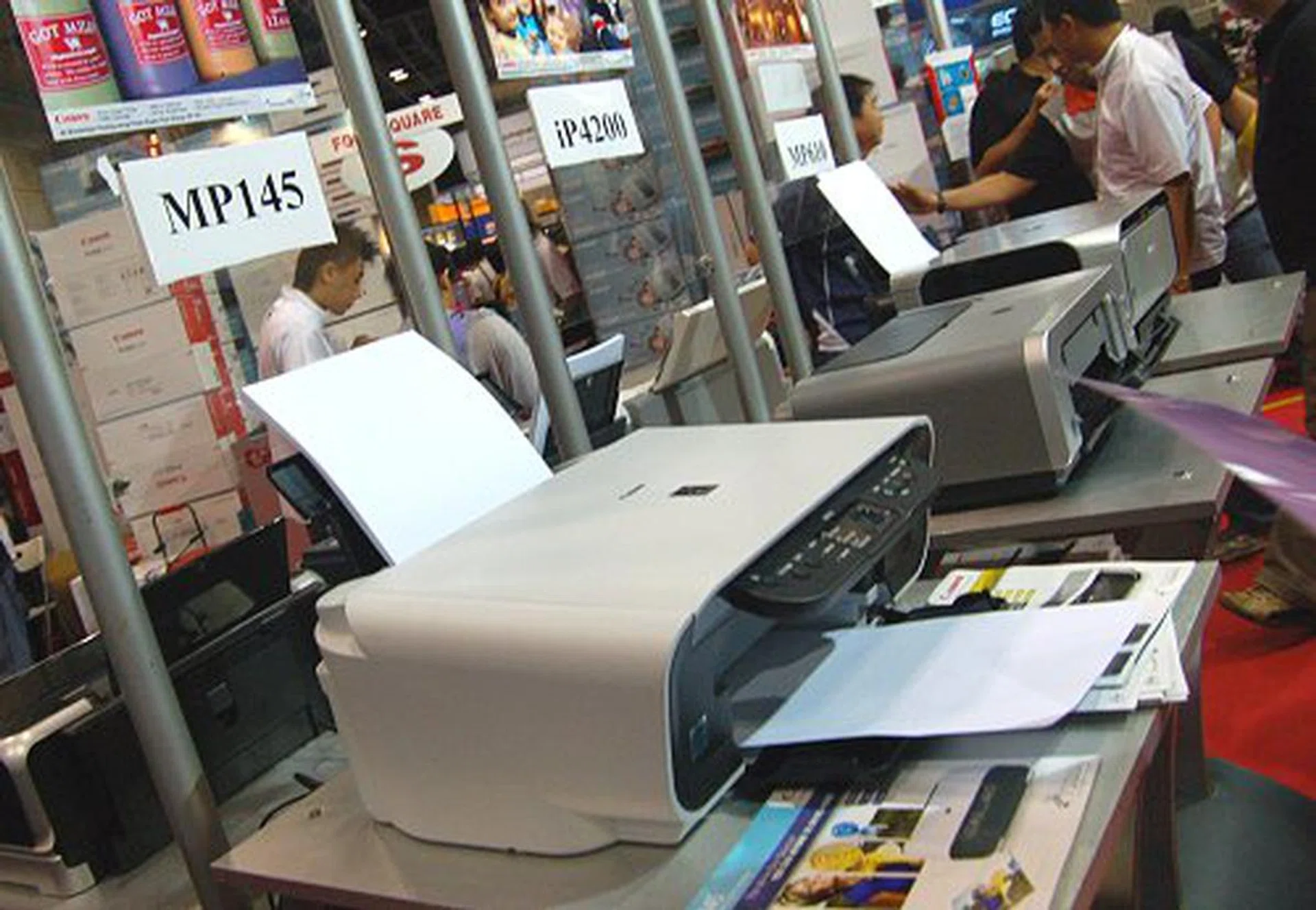  The Pixma MP145 is Canon's new budget color AIO inkjet printer that will not burn a hole in your pocket. In fact, at S$139 Comex price, the MP145 presents an incredible offer for a home AIO printer with great printing technologies such as Canon's Double Color Gamut Processing Technology. The printer also comes with the Samsonite Travel Excursion Sling Bag as a free gift.  