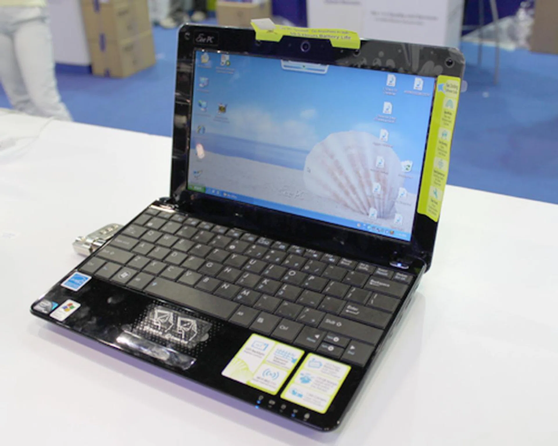 How about something smaller and more affordable? The latest ASUS Eee PC Seashell is still one of the hottest buy at the ASUS booth. Equipped with the latest Intel Atom N280 processor and loaded with Microsoft Windows XP, you also get 1GB of DDR2 RAM and a 160GB HDD. How much, you ask? A mere $698.