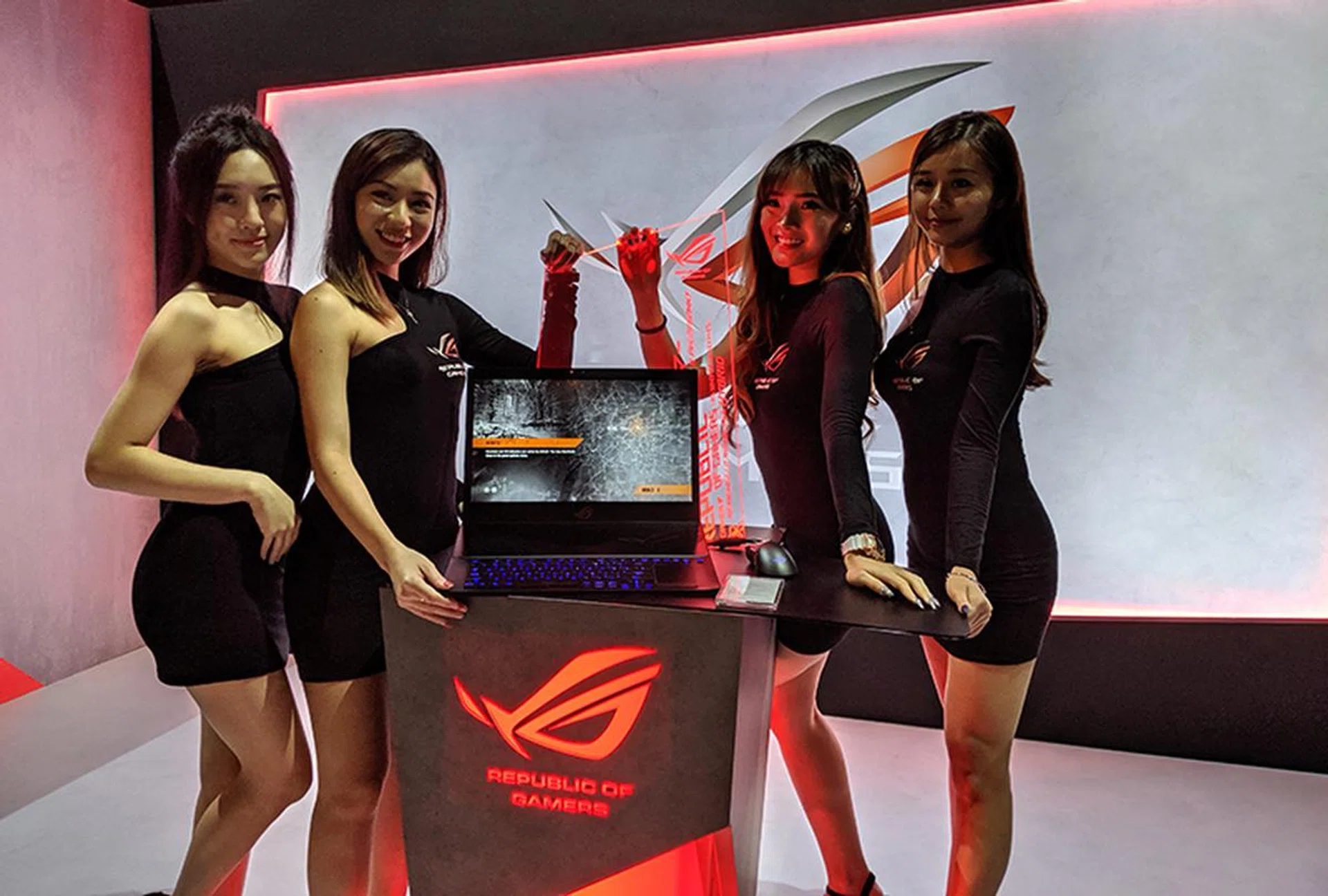 ASUS ROG Mothership