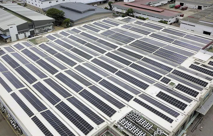 Solar panel installation at Bedok Data Centre. Source: Singtel.