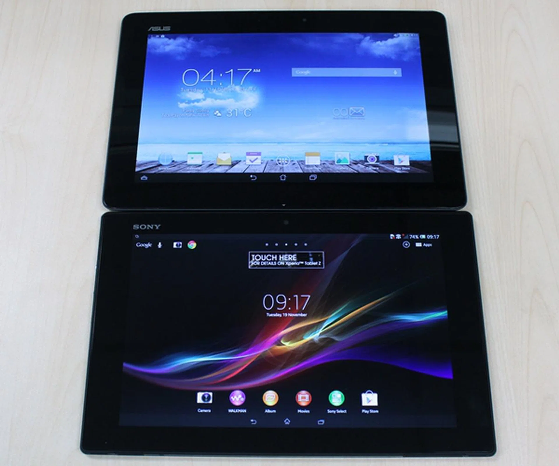 There is a lot of unused space around the displays of the ASUS Transformer Pad TF701T (top) and Sony Xperia Tablet Z (bottom). 