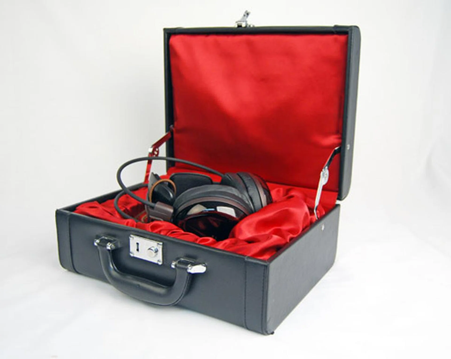 The flagship Audio Technica ATH-W3000ANV headphones came packaged to us in a fancy hard case box. In actual retail, this hard case box is actually an optional purchase.