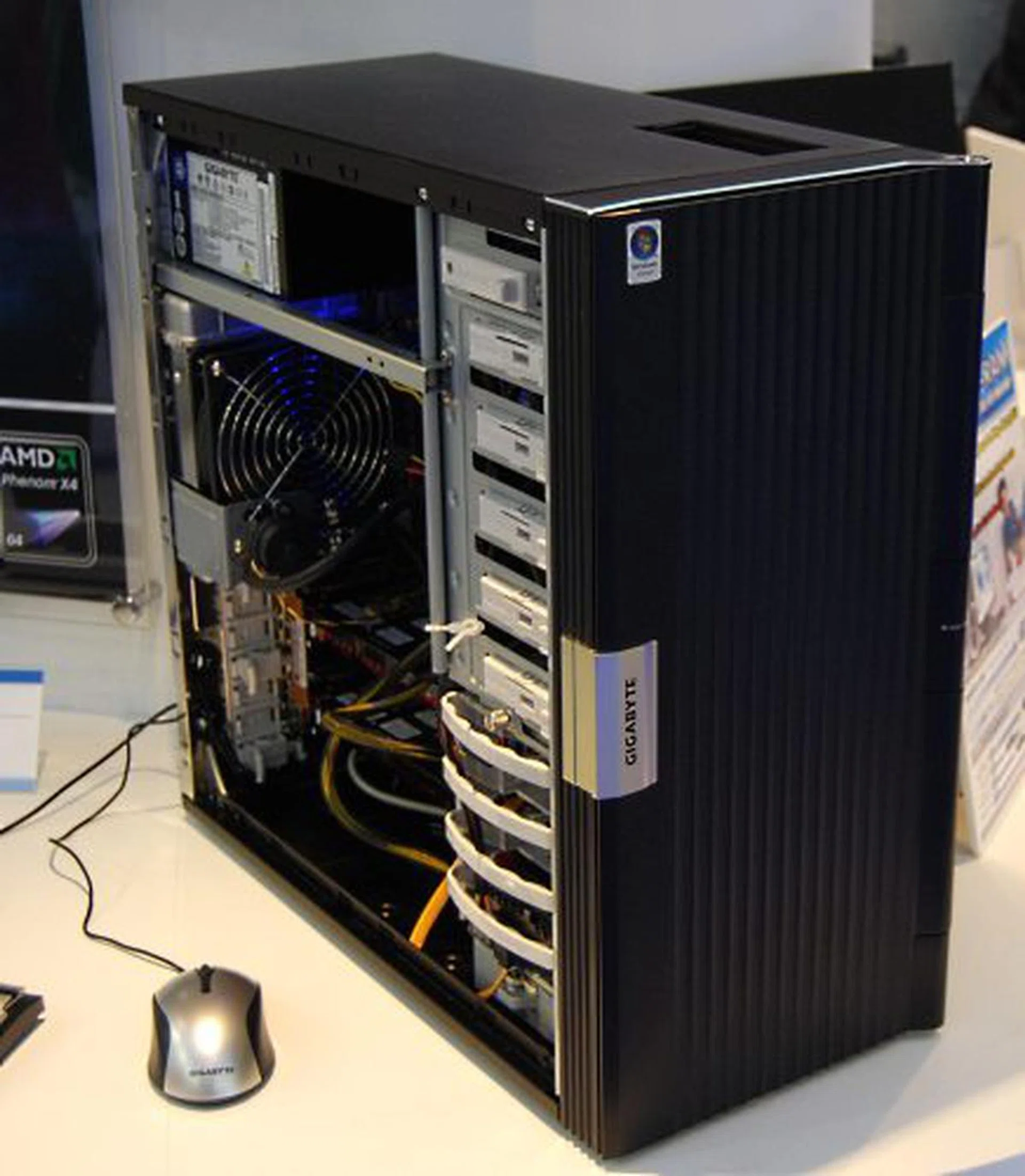  Gigabyte has pushed out a few large chassis in recent times but this time round at Computex, it's part of a complete system. The Gigabyte Eagles II is a gaming PC built by Gigabyte and naturally using some of its internal components like its MA790FX-DQ6, it goes for the AMD Phenom 9850 CPU and a pair of Radeon HD 3870 x2 in CrossFireX mode. Throw in Raptor hard drives from Western Digital, a Blu-ray drive and a 800W PSU, this is a true gaming rig.  