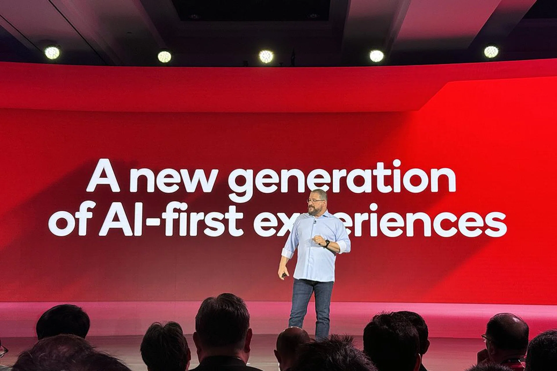 Qualcomm partners Mistral AI, bringing its increasingly popular LLMs on-device inside your Snapdragon platform. Photo: HWZ.