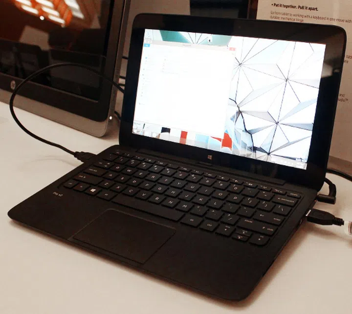 Also, this Windows 8.1 tablet comes with dual Full HD webcams, and lets you connect wirelessly to your WiDi ready devices.