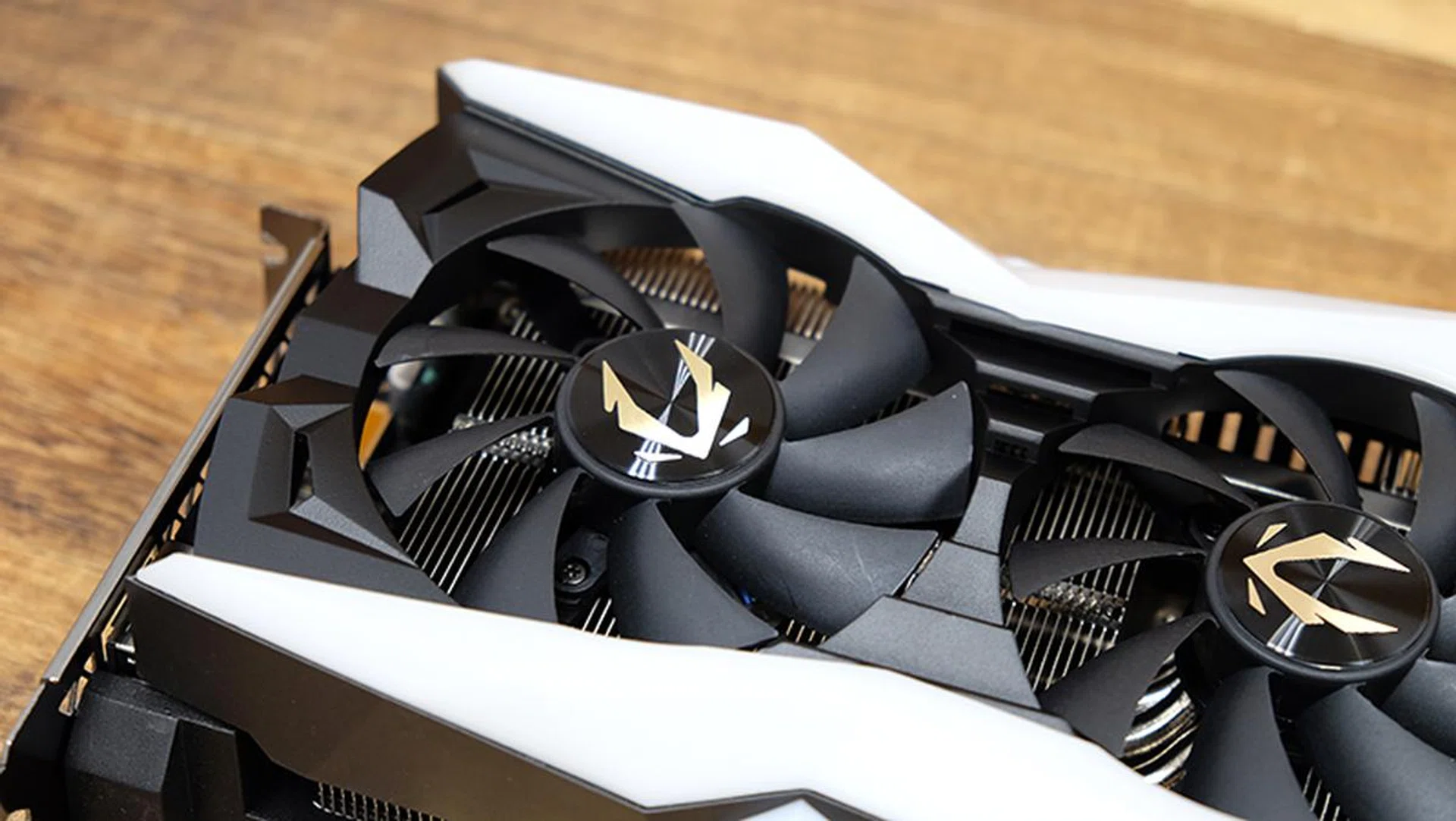 Zotac GeForce RTX 2080 Ti AMP Extreme Core
