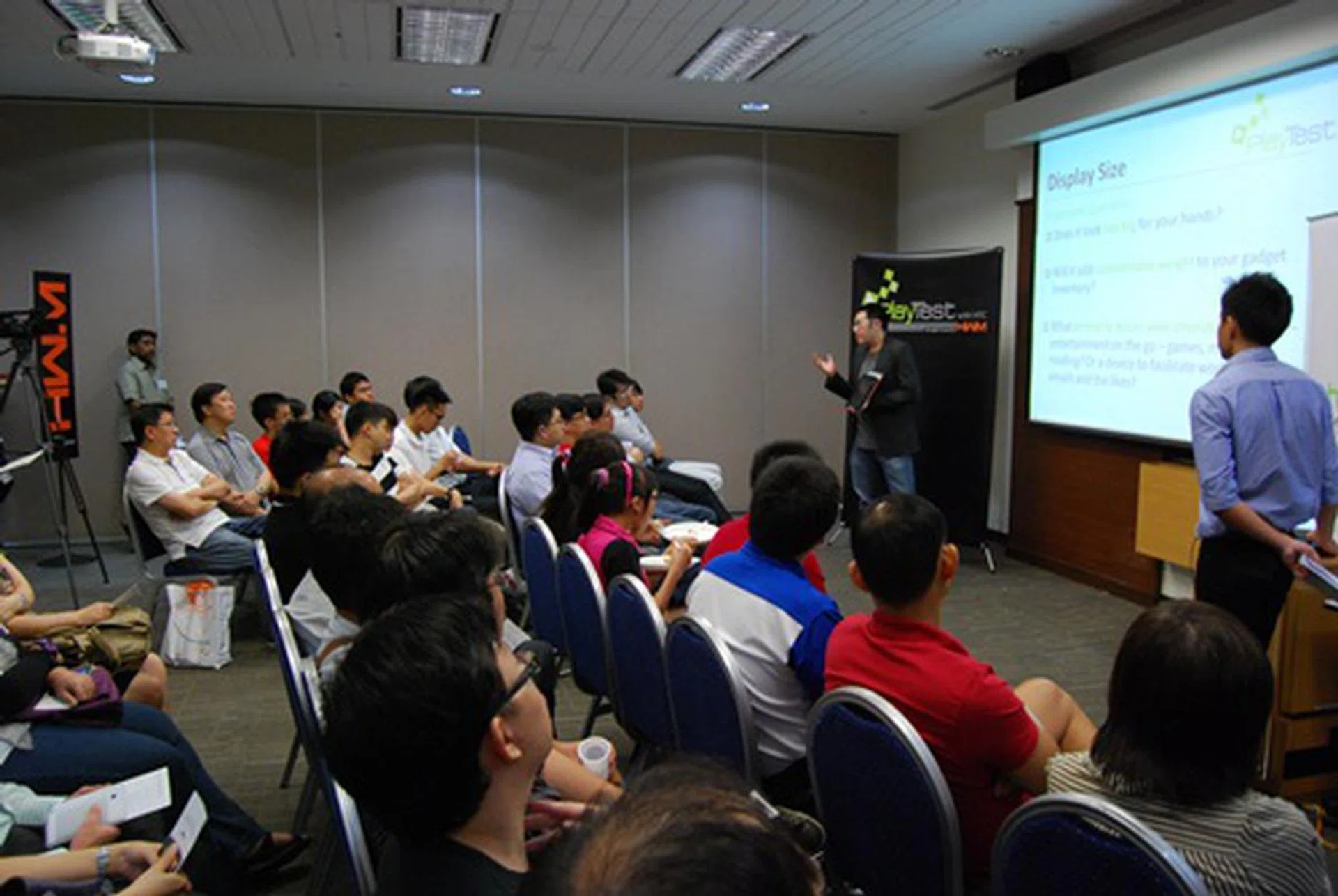 Seow Tein Hee, Senior Tech Writer at HWZ.com, discusses important hardware specifications to consider when looking to buy a tablet. They include display sizes, type of processors, battery/portability and storage capacities. These traits are strongly determined by how you intend to use your tablet. For example, a multimedia-driven user might want to look at a dual-core, 9.7 - 10.1-inch tablet that comes with plenty of storage space for his or her multimedia stash.